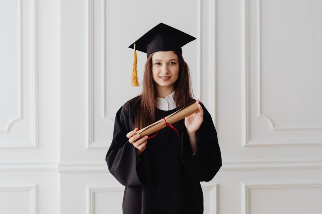 529 plan moving abroad expat children college fund — photo by www.kaboompics.com via Pexels